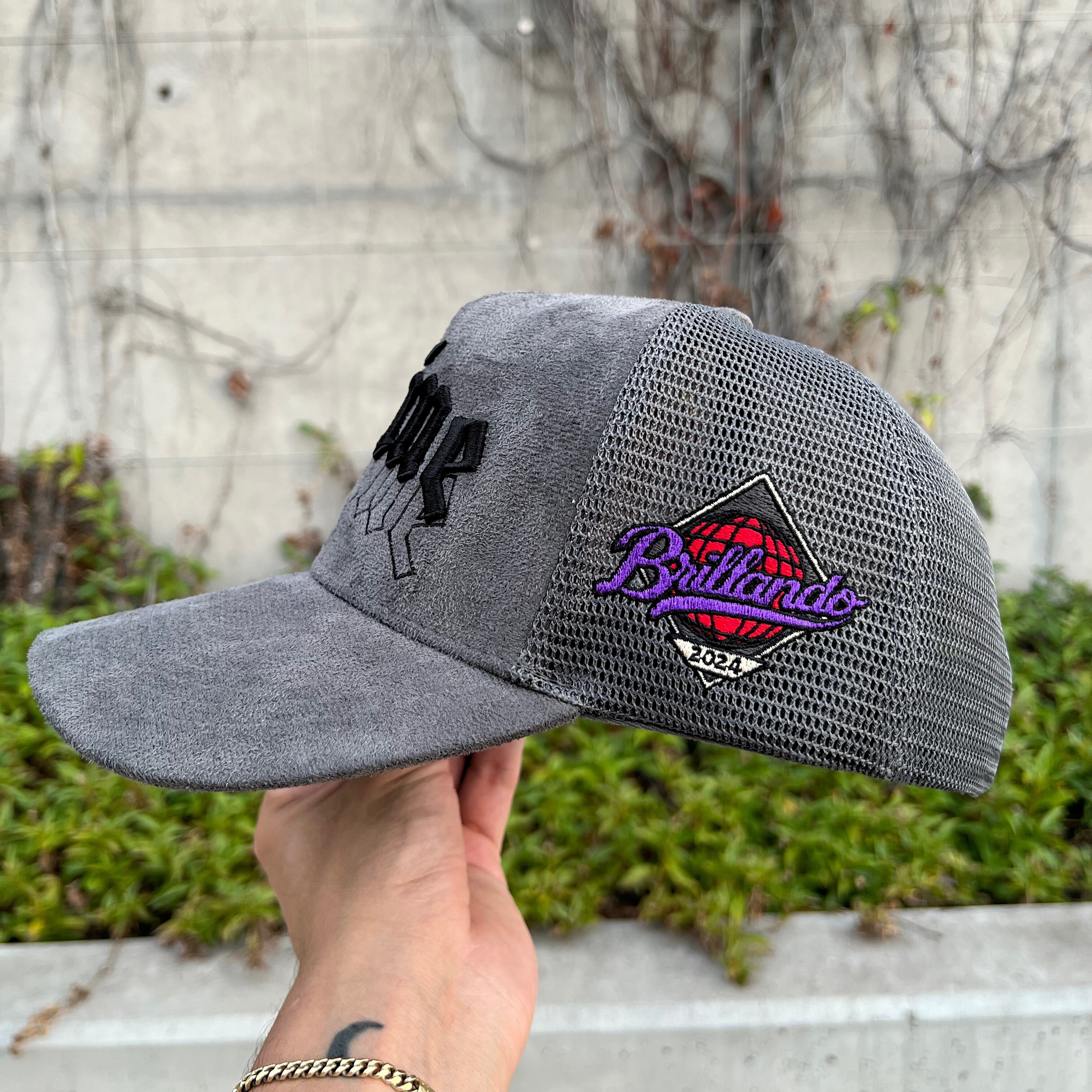 SUEDE BRILLANDO TRUCKER
